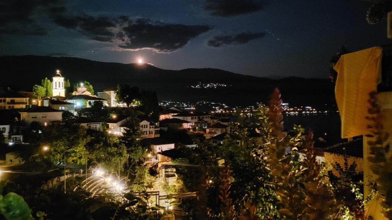 Tito'S Place Ohrid Esterno foto